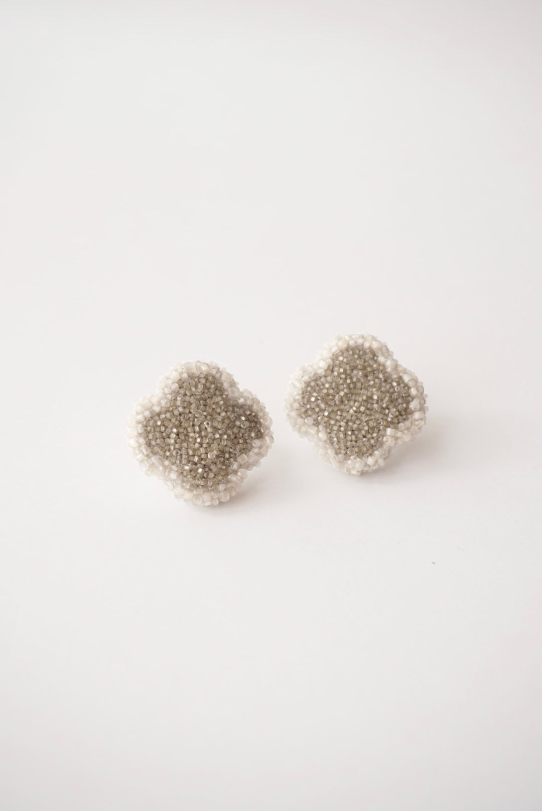 「fragment of the sand」flower/pierced earrings-02