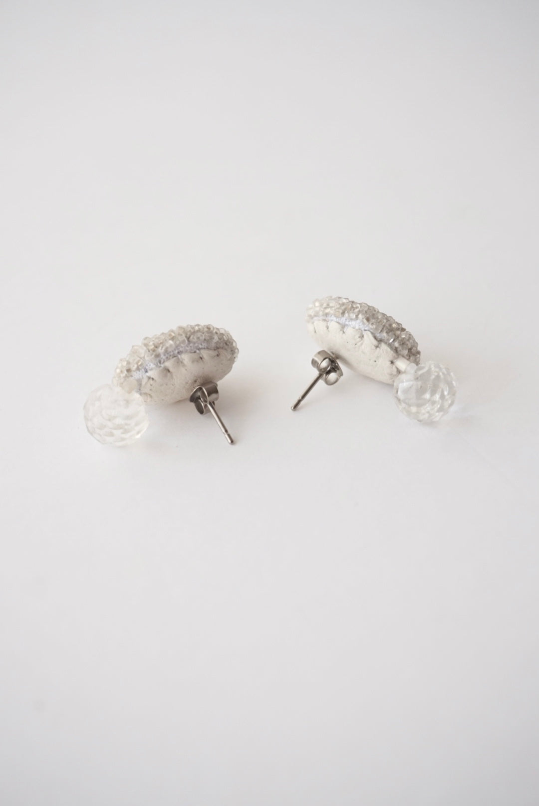 「fragment of the sand」pierced earrings-02