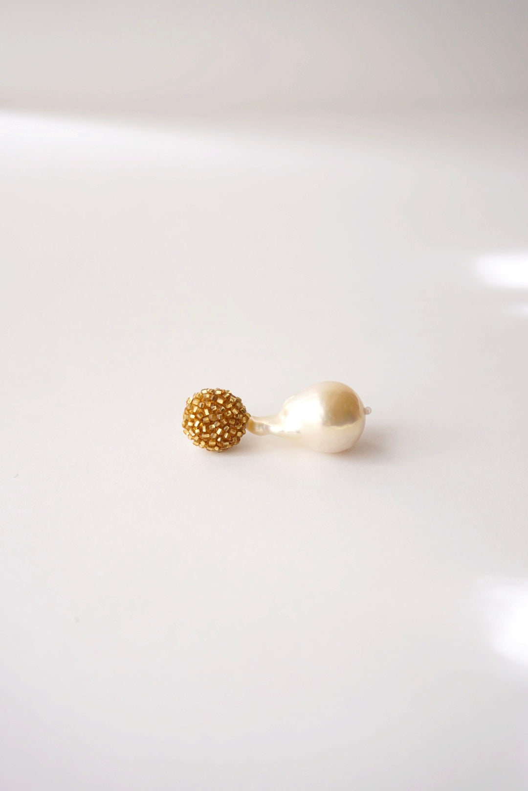 【 gold +baroque pearl】pierced earrings-03