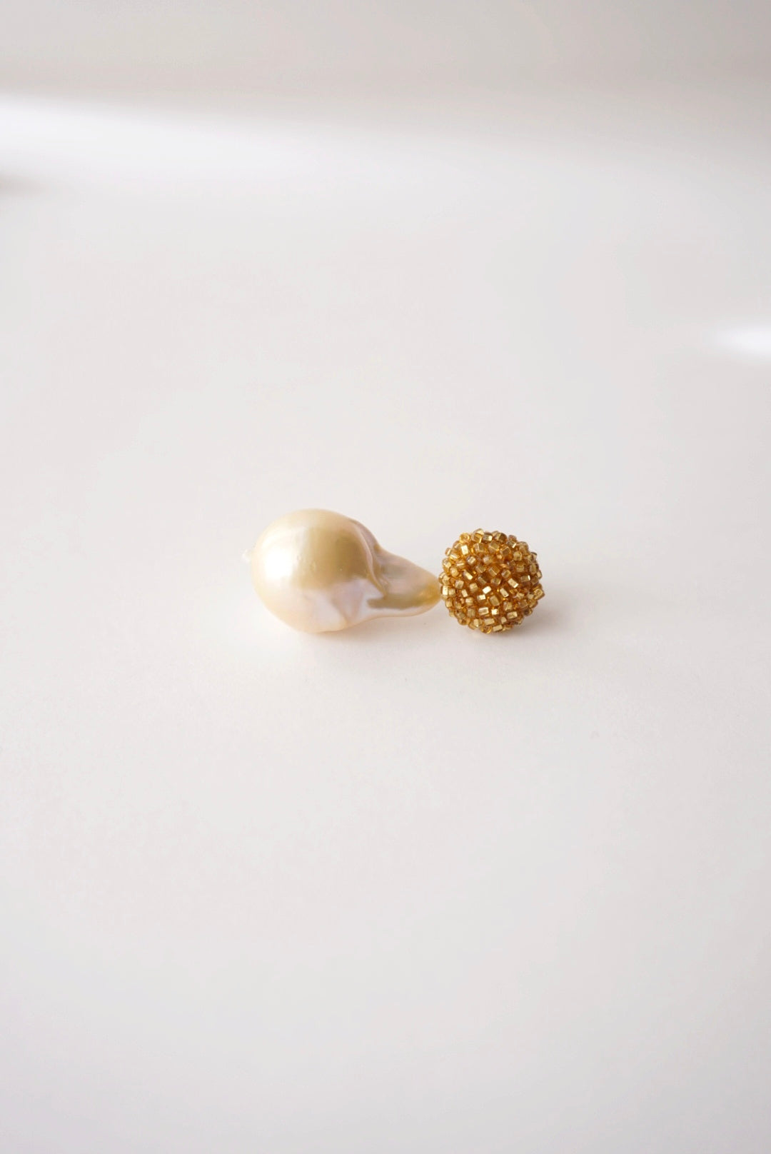 【 gold +baroque pearl】pierced earrings-03